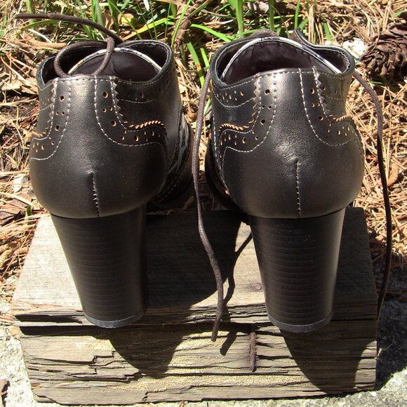 Lindy Bop Wingtip Cat Design 3 inch Heel Shoes NWOT - size UK 5/EU 38/US 7.5 - Picture 3 of 9